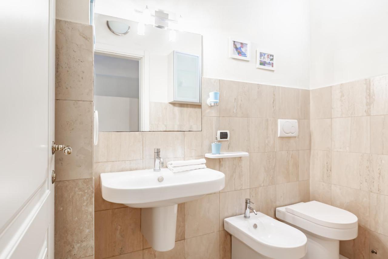 Pisa Central Studio Apartment Luaran gambar
